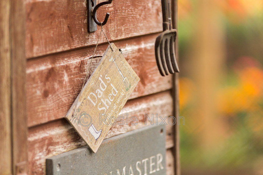 O5A9130 
 sign on allotment shed door 
 Keywords: allotments, autumn, garden photography, shed, outdoors, garden, notice, dad, shed